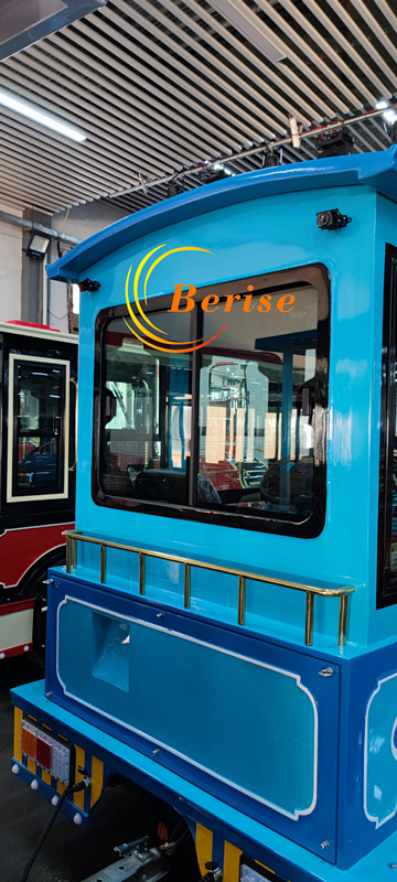 27座电动火车5_副本