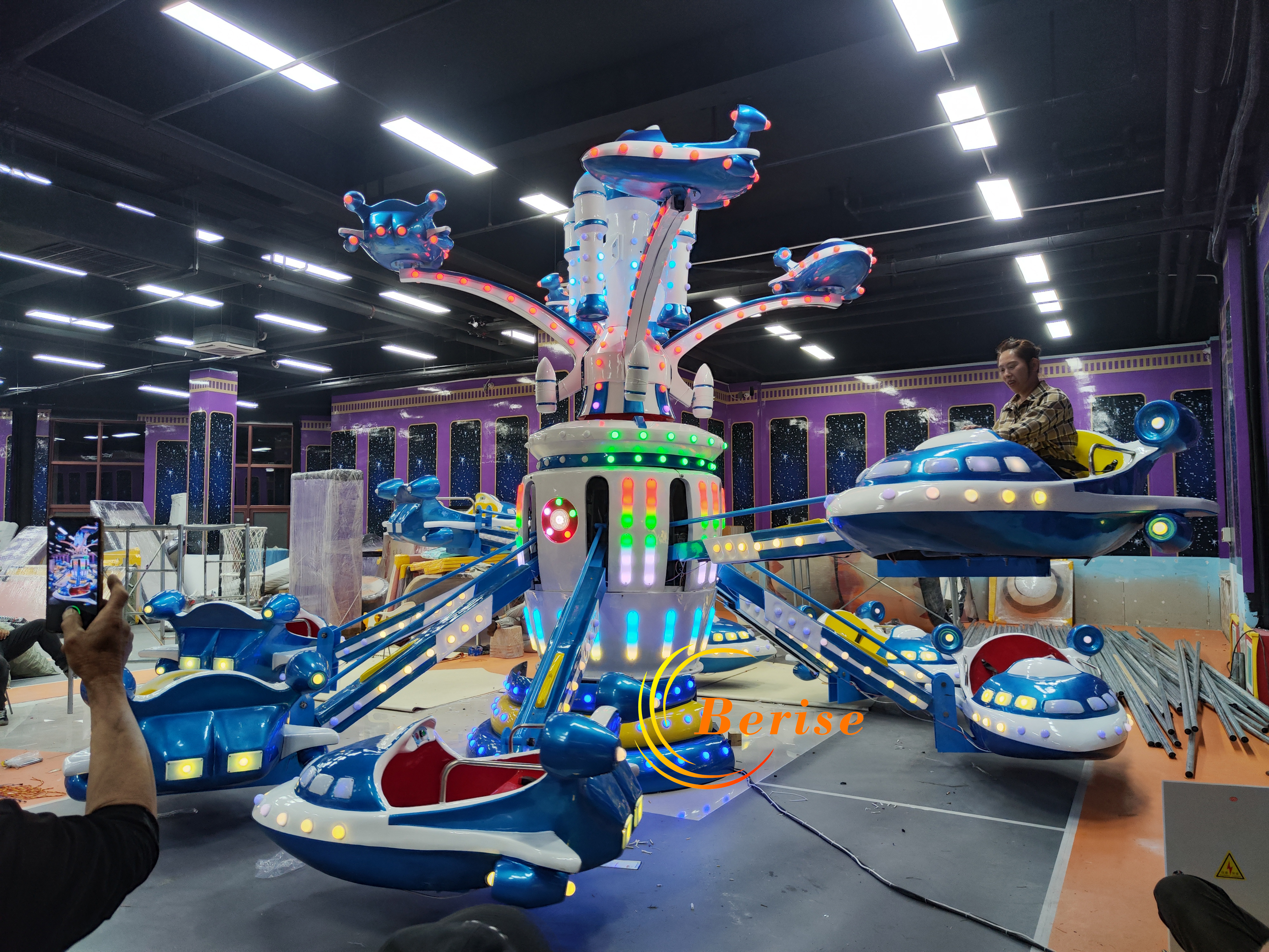  New family funfair rides---double-deck plane rides