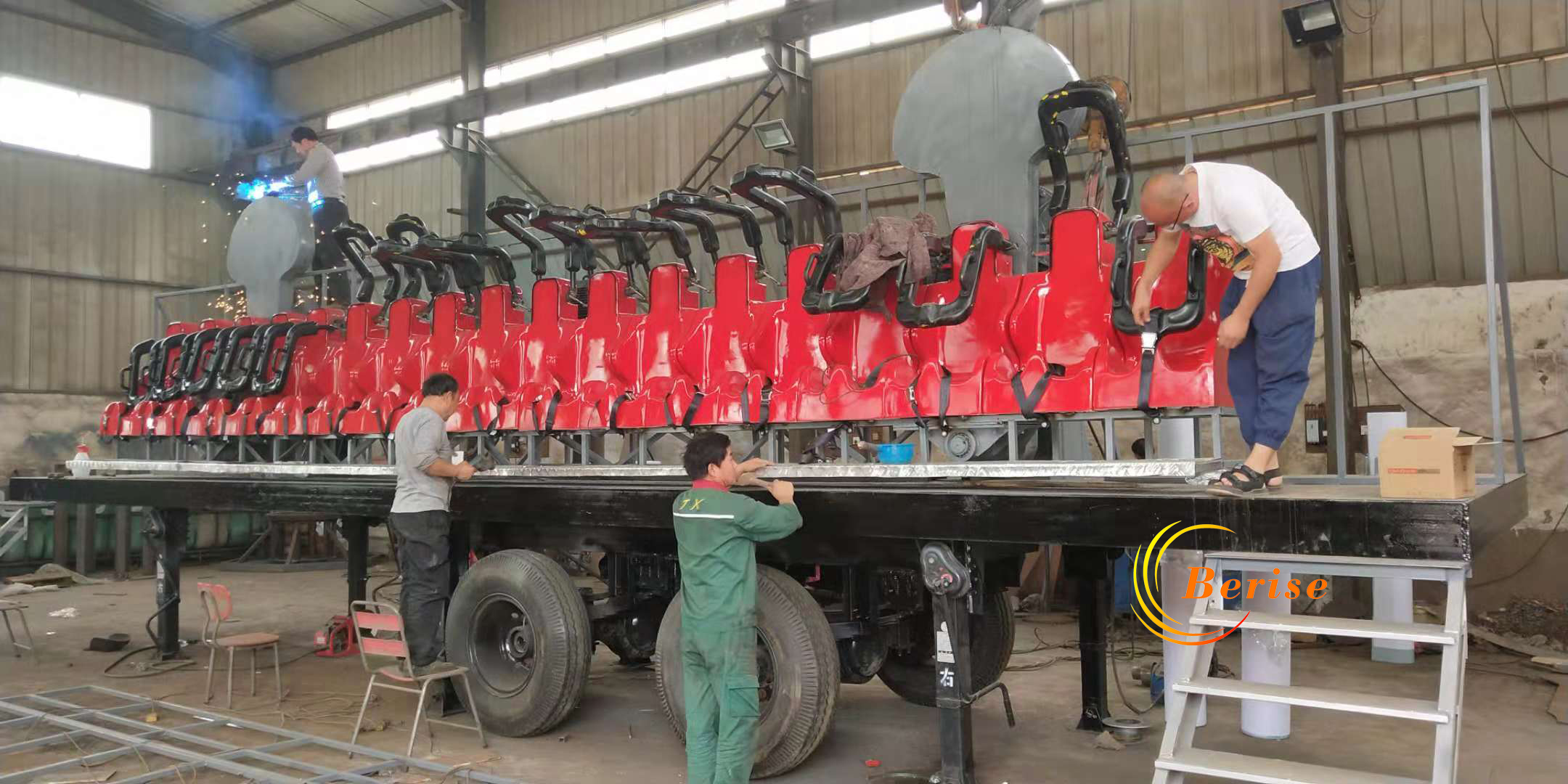 带拖车的排排座16P