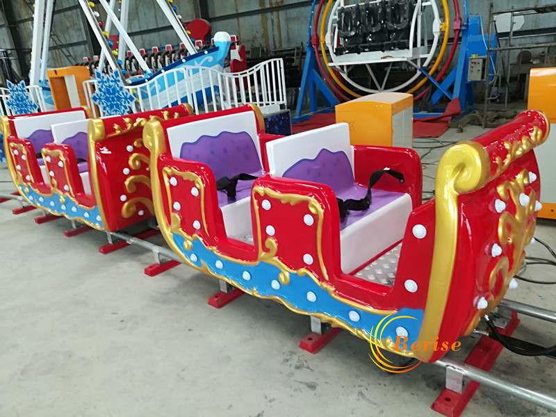 圣诞火车车厢-2