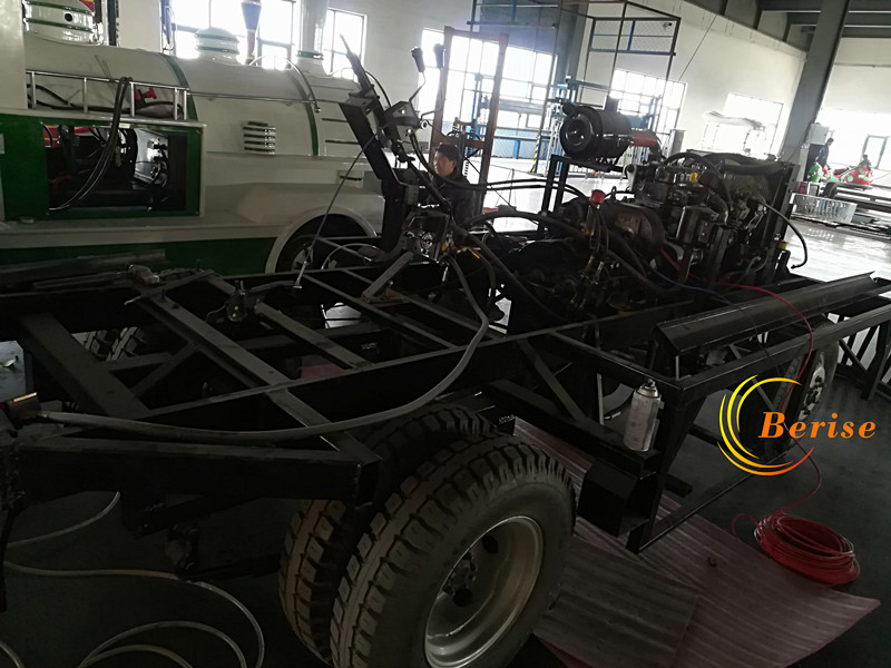 柴油大火车底架-1