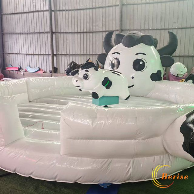 Lovely Dairy Cow Style Inflatable Games Outdoor Children Fun Attractions